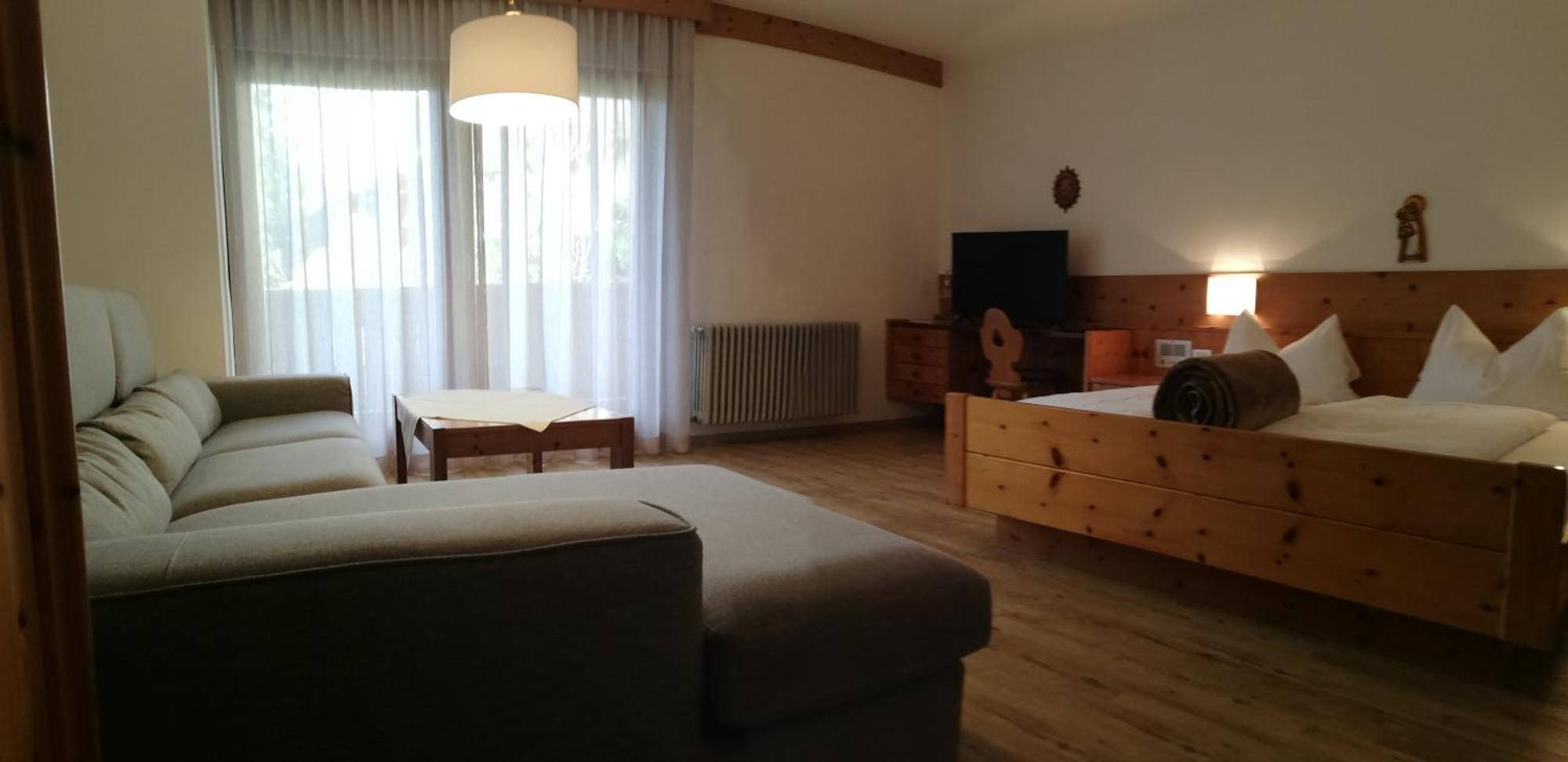 Ferienwohnungen St Hippolyt Mit Hallenbad Lagundo Εξωτερικό φωτογραφία