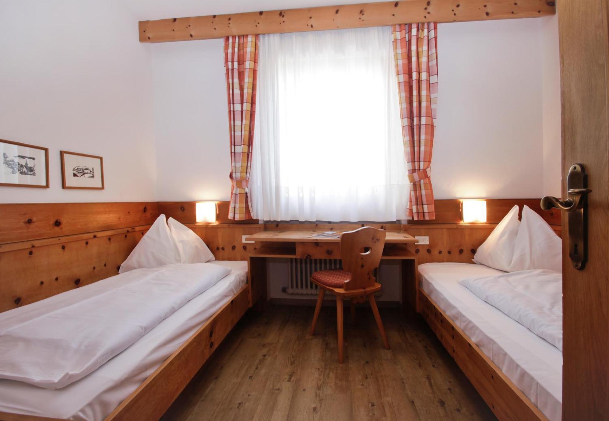 Ferienwohnungen St Hippolyt Mit Hallenbad Lagundo Εξωτερικό φωτογραφία